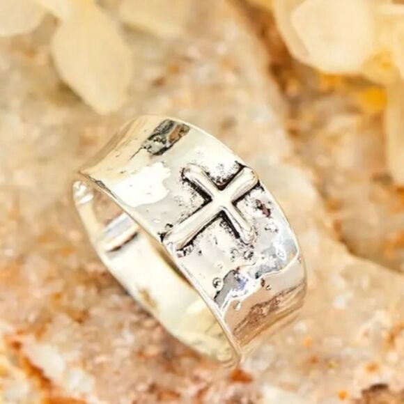Vintage Wide Trendy Cross Ring - Picture 2 of 4